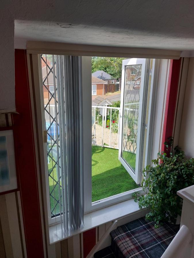 Sea Air B&B Chapel Saint Leonards Exterior photo